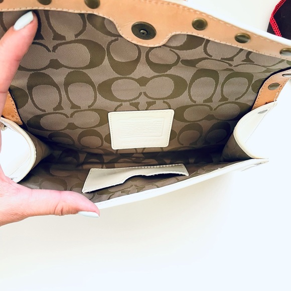 Coach Wristlet - Picture 4 of 6